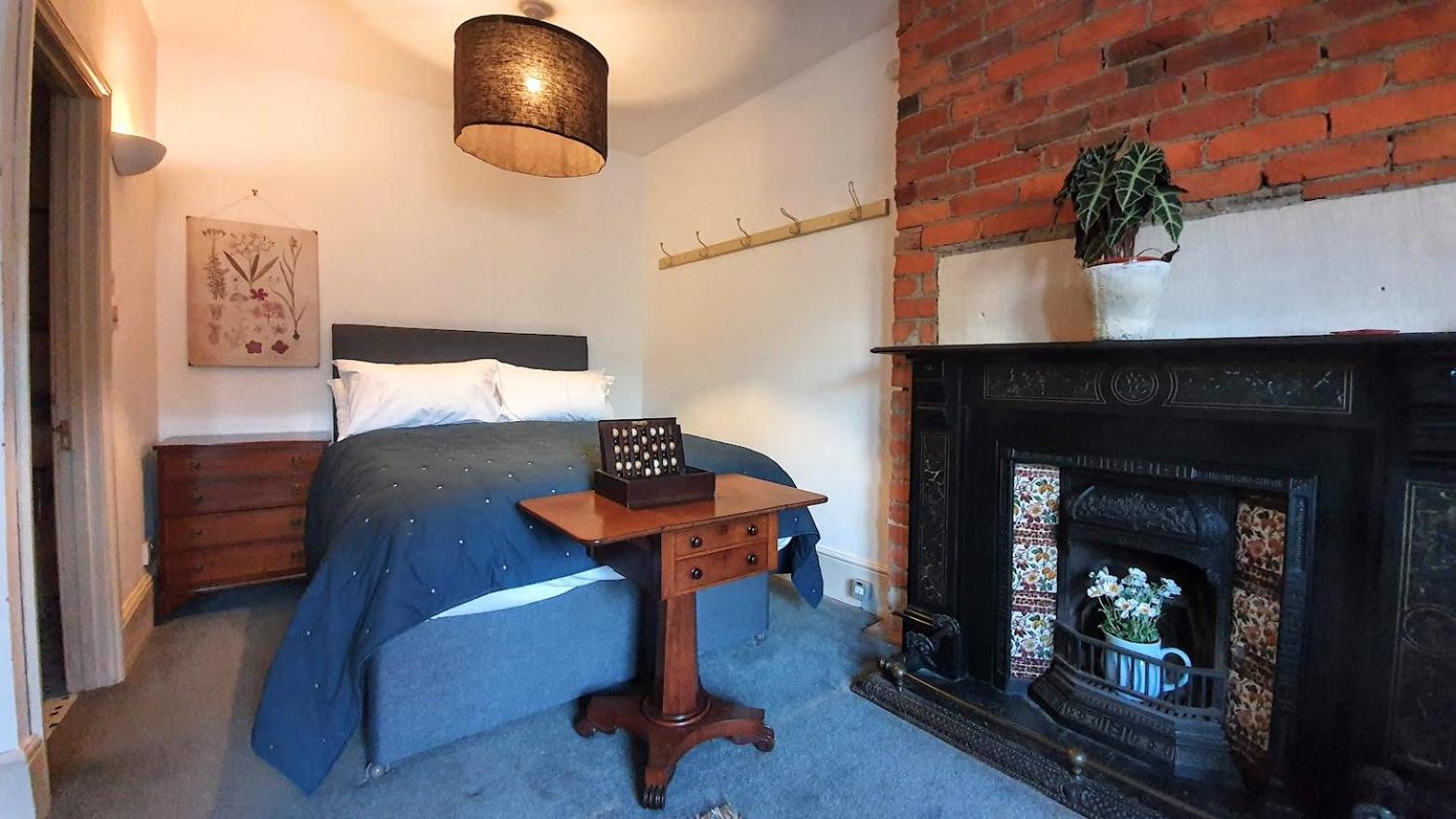 Stylish Town Centre Apartments Nailsworth Room photo